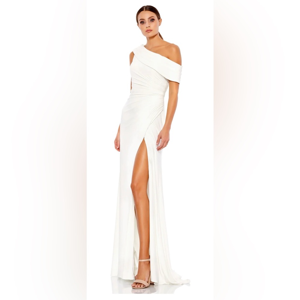 Mac Duggal /Ieena for Mac Duggal white size 8 bridal, formal